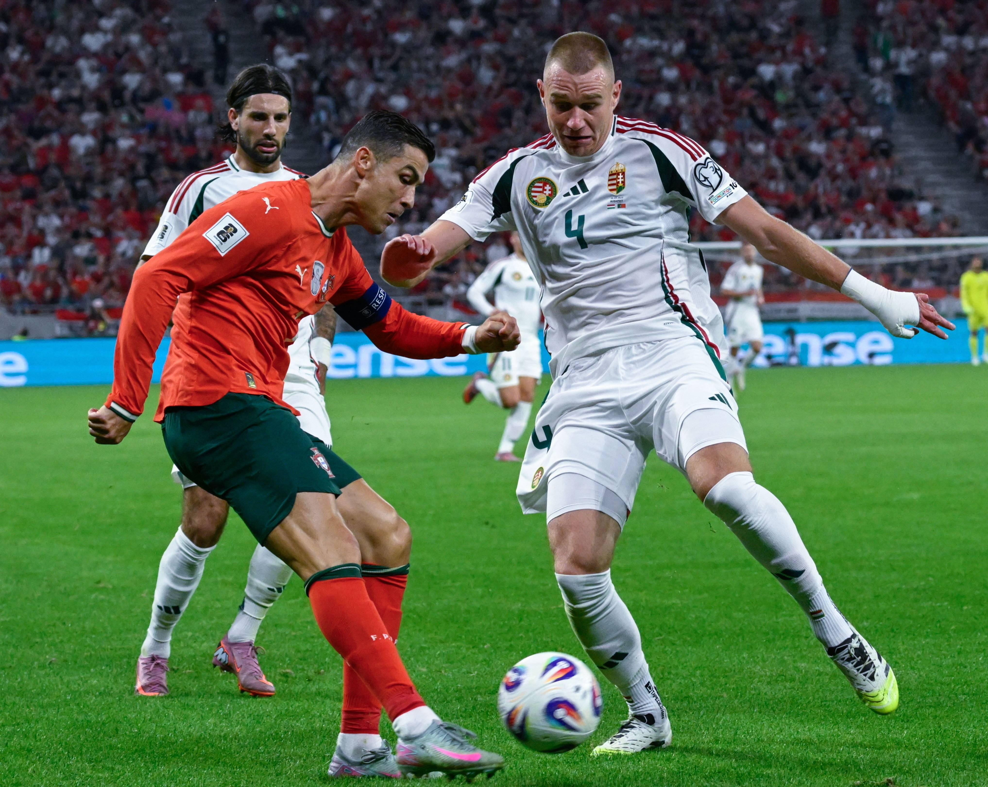 开云体育-葡萄牙体育训练开放日，加时末段门线救险引欢呼，西甲在即，训练强度明显提升的简单介绍