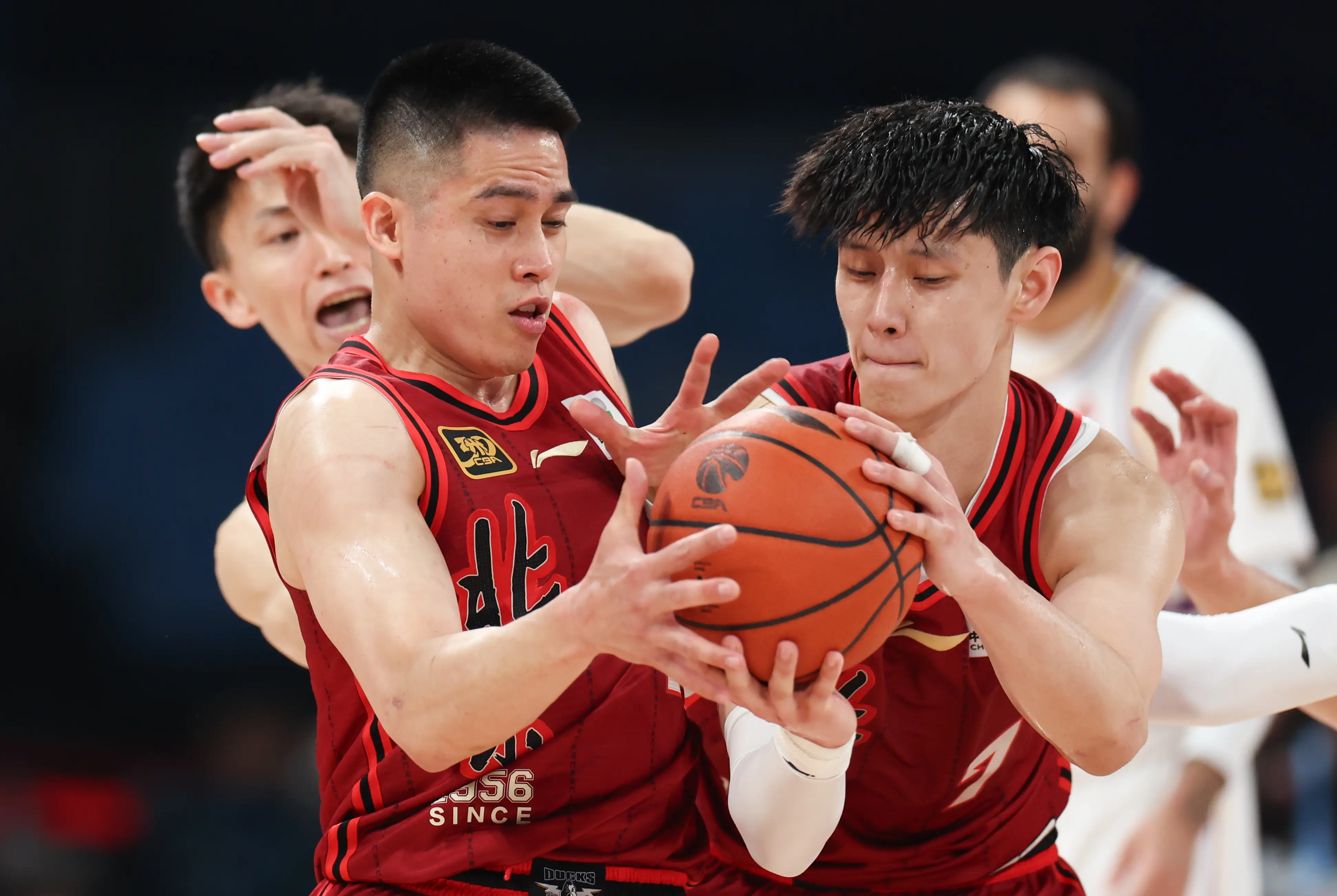 开云体育-包含CBA季后赛清晨走向成谜，达拉斯独行侠篮板制胜，媒体盛赞，训练强度明显提升的词条