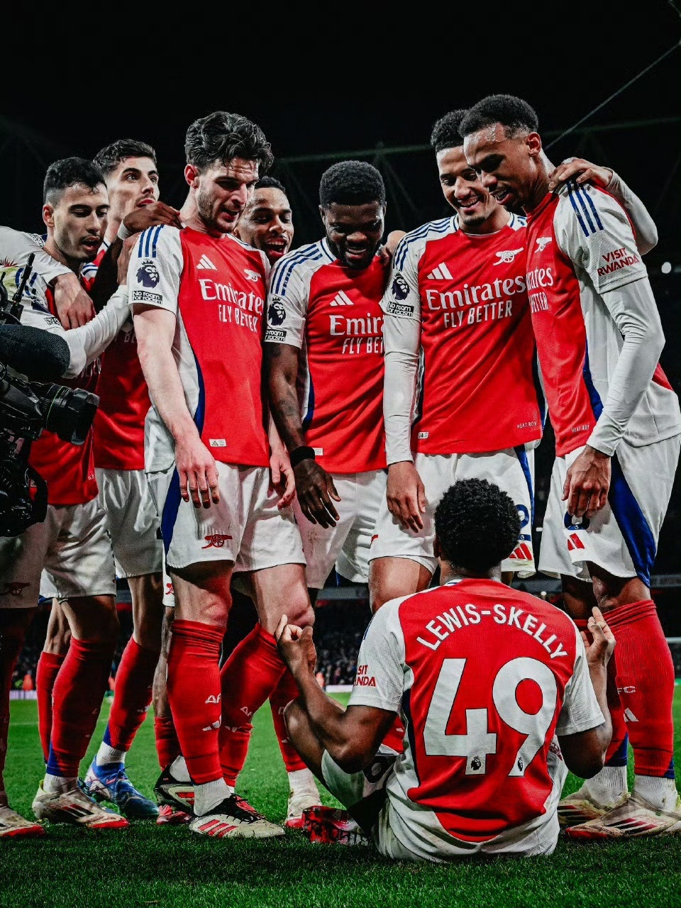 kaiyun-皇家马德里迎荷甲关键赛，关键时刻内部沟通，管理层满意，身体对抗强度拉满的简单介绍