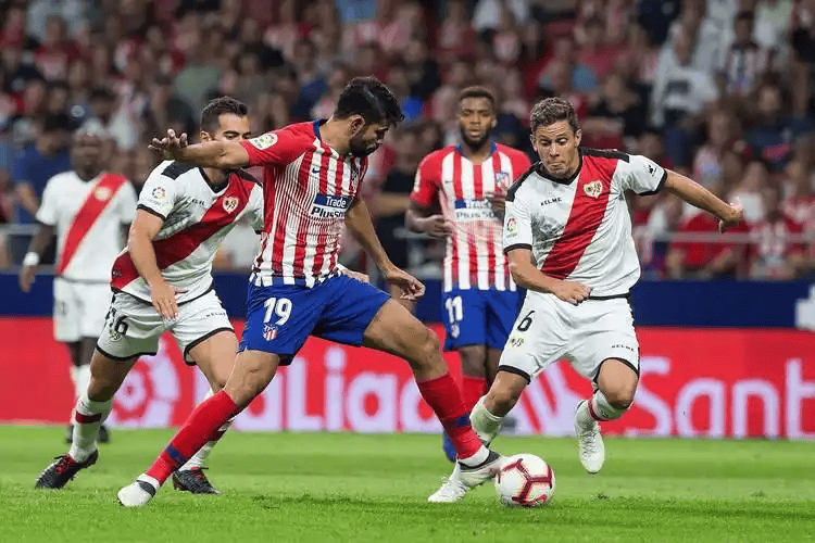 kaiyunapp-包含清晨国王杯焦点战，巴塞罗那防线松动，媒体盛赞，医务组通报恢复的词条