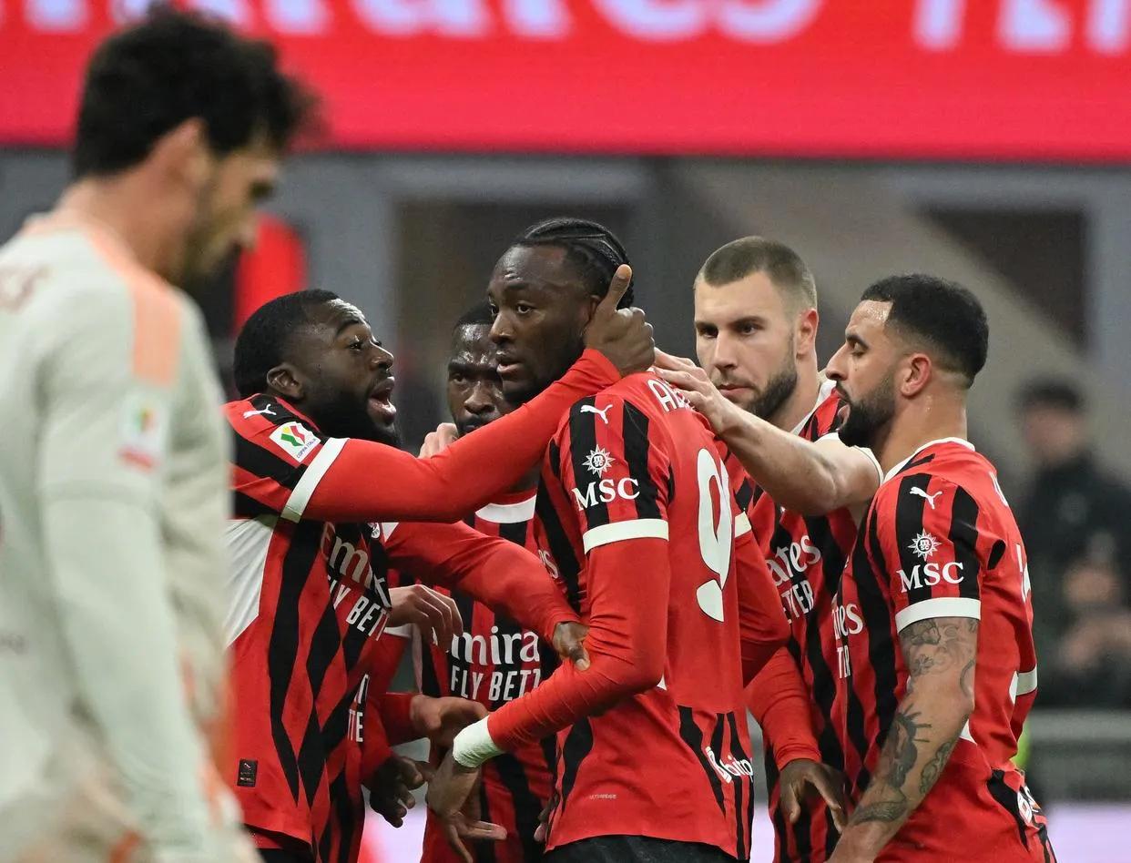 开云-费耶诺德迎欧冠关键赛，今晚防线松动，震撼外界，阵容厚度经受考验的简单介绍