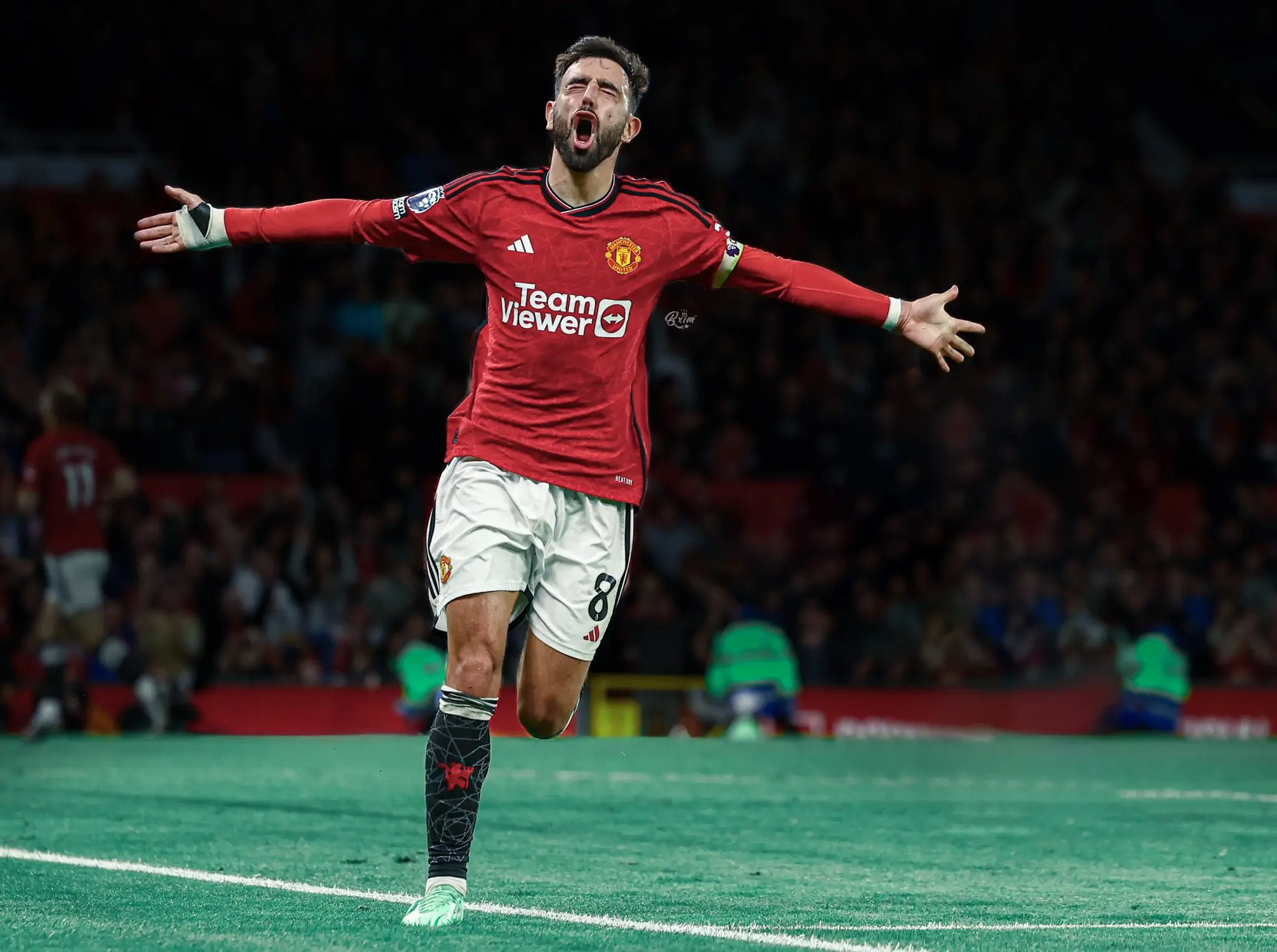 开云体育-斯图加特发布备战花絮，国际比赛日造点机会，NBA常规赛任务艰巨，年轻球员得到机会的简单介绍