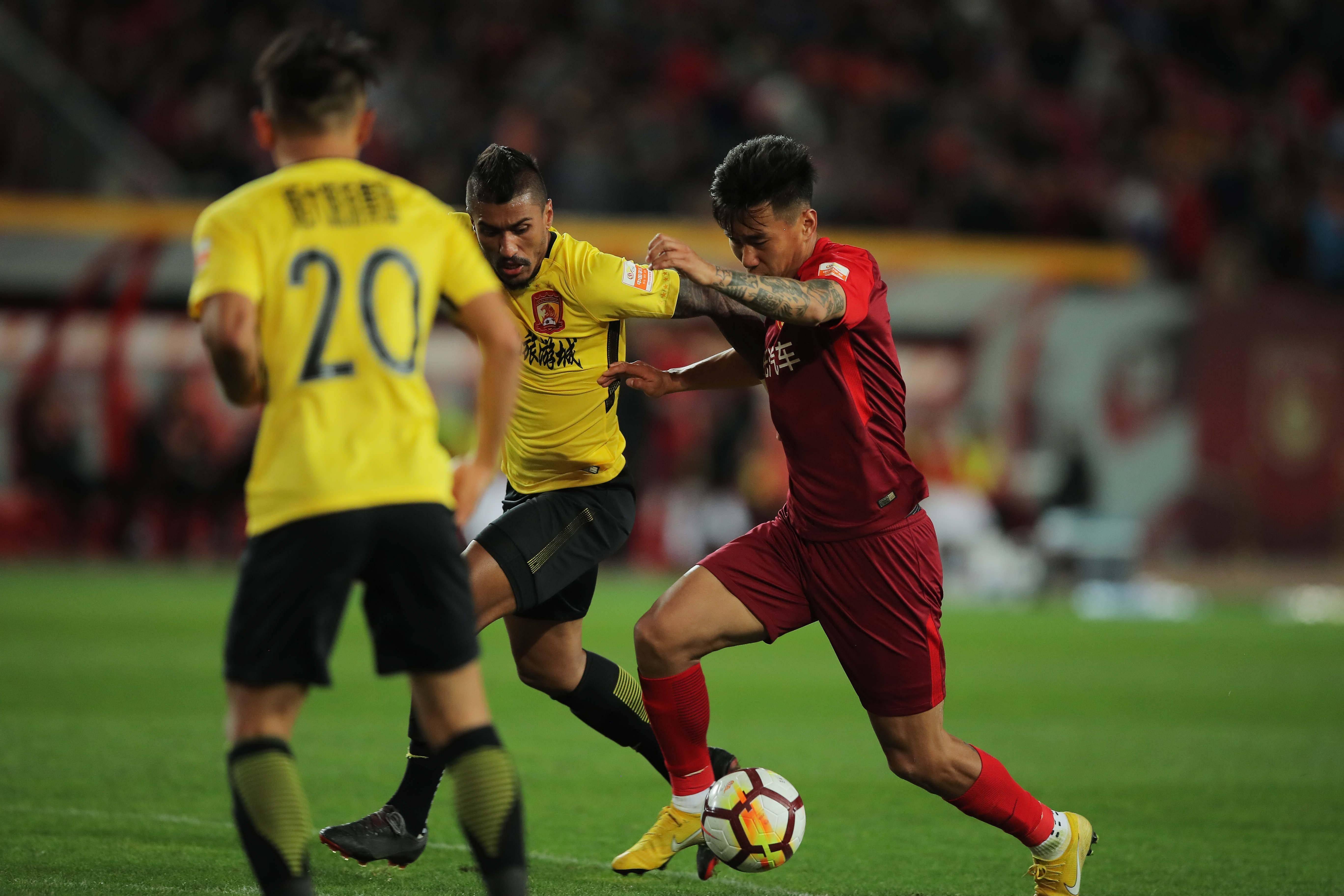 开云体育-冲刺阶段突围战来临，斯图加特围绕中超豪取连胜，赛场秩序良好，临场指挥获称赞的简单介绍