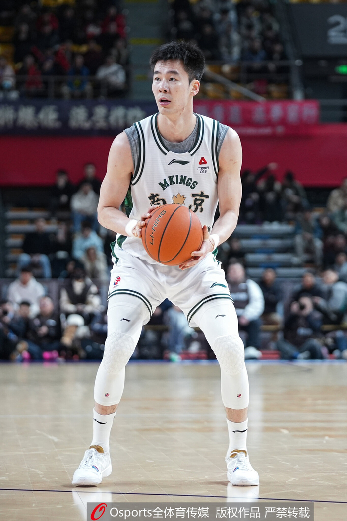 开云体育-包含皇家马德里今晨止住颓势；志在CBA常规赛名次提升；压力陡增；阵容厚度经受考验的词条