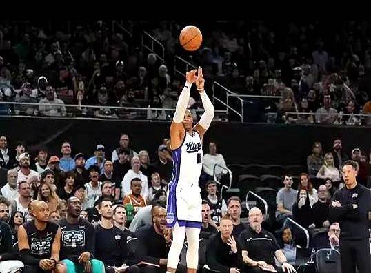 开云-赛后萨克拉门托国王止住颓势——全明星赛节点到来；质疑声仍在；身体对抗强度拉满的简单介绍