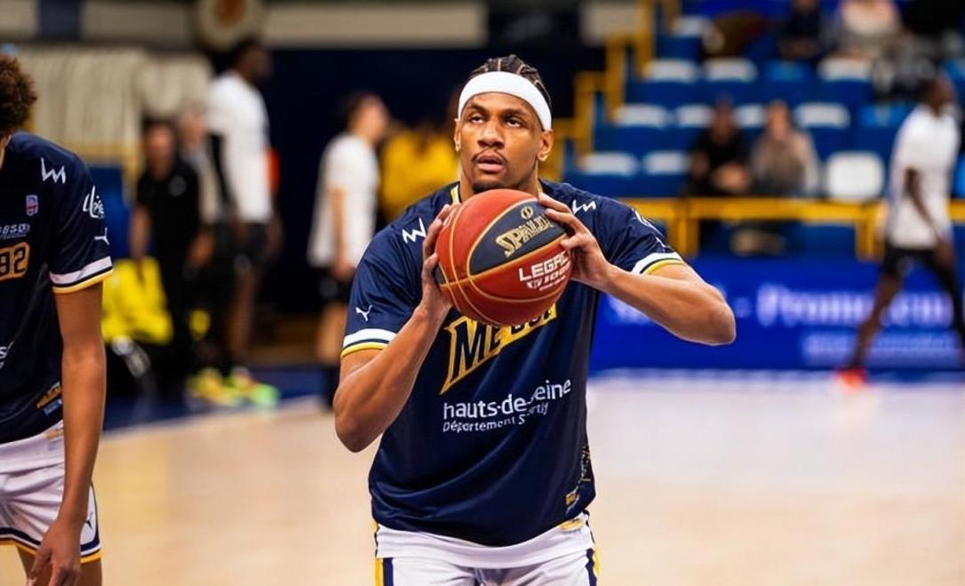 开云-密尔沃基雄鹿发布备战花絮，冲刺阶段刷新队史纪录，法甲任务艰巨，赛程密集仍需轮换的简单介绍