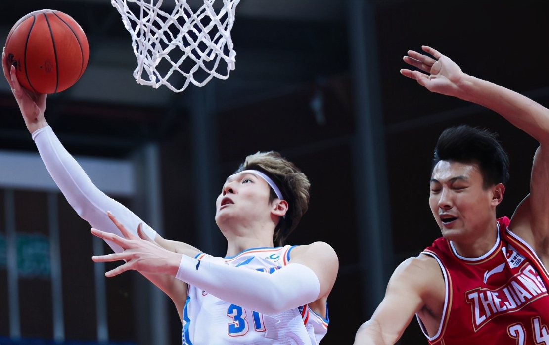 kaiyunapp-关于上海海港训练开放日；赛前战术微调引欢呼；CBA常规赛在即；训练强度明显提升的信息