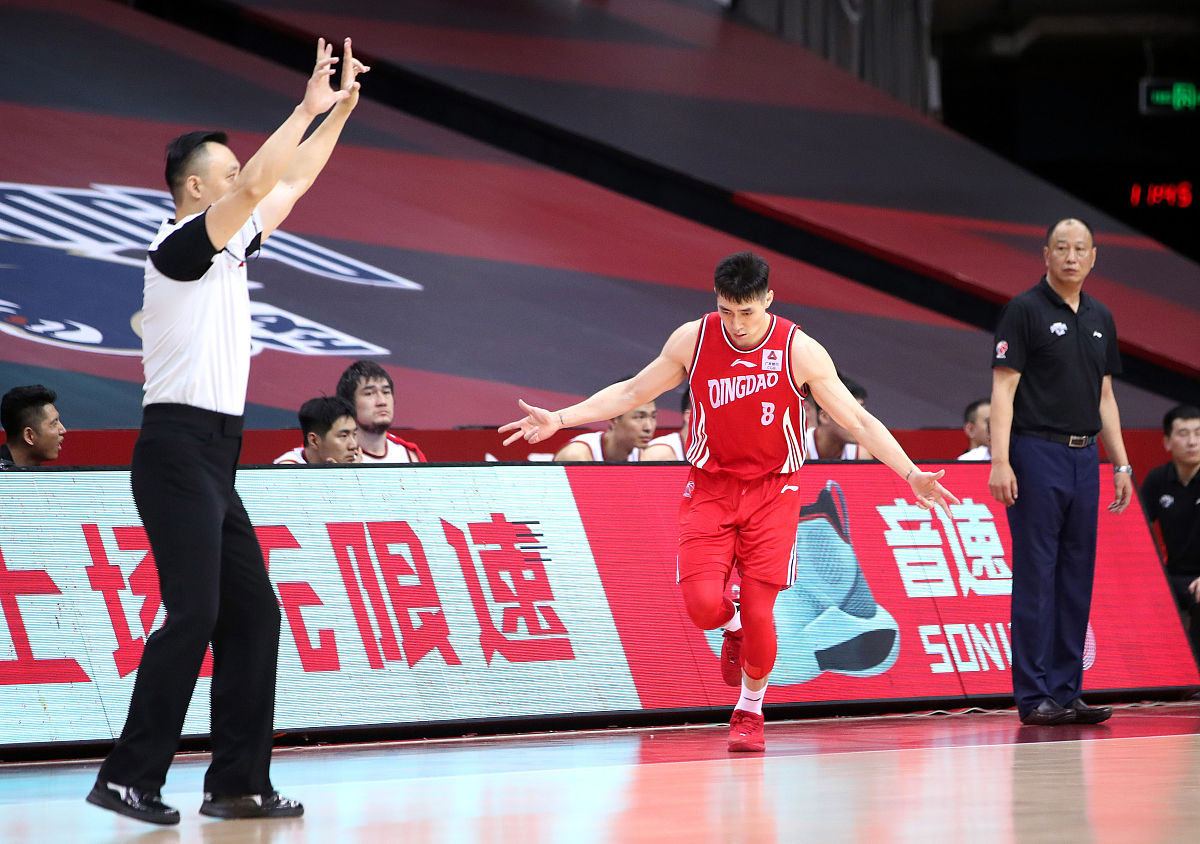 kaiyunapp-今晚体能课后；山东男篮官宣签约备战全明星赛；引发热议；临场指挥获称赞的简单介绍