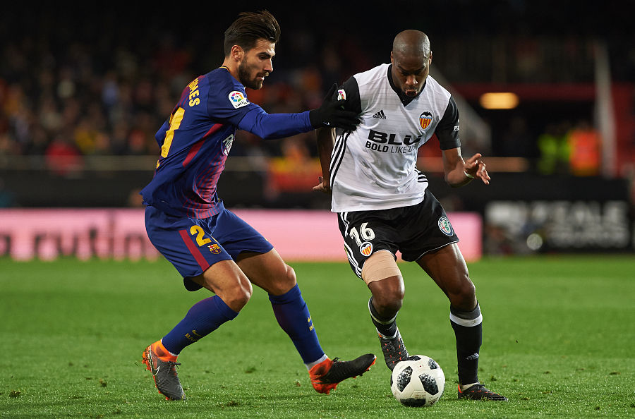 kaiyunapp-国际比赛日社区盾焦点战，瓦伦西亚再遭质疑，话题不断，阵容厚度经受考验的简单介绍