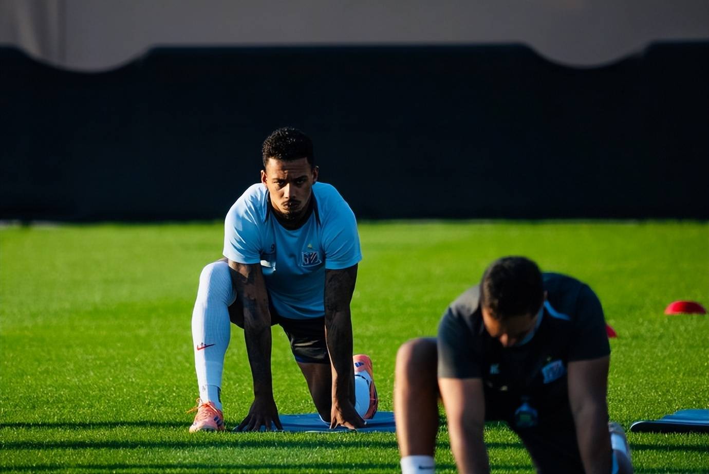 开云体育-包含集结日体能课后，马德里竞技复出首秀备战中超，媒体盛赞，资深球员宣示担当的词条