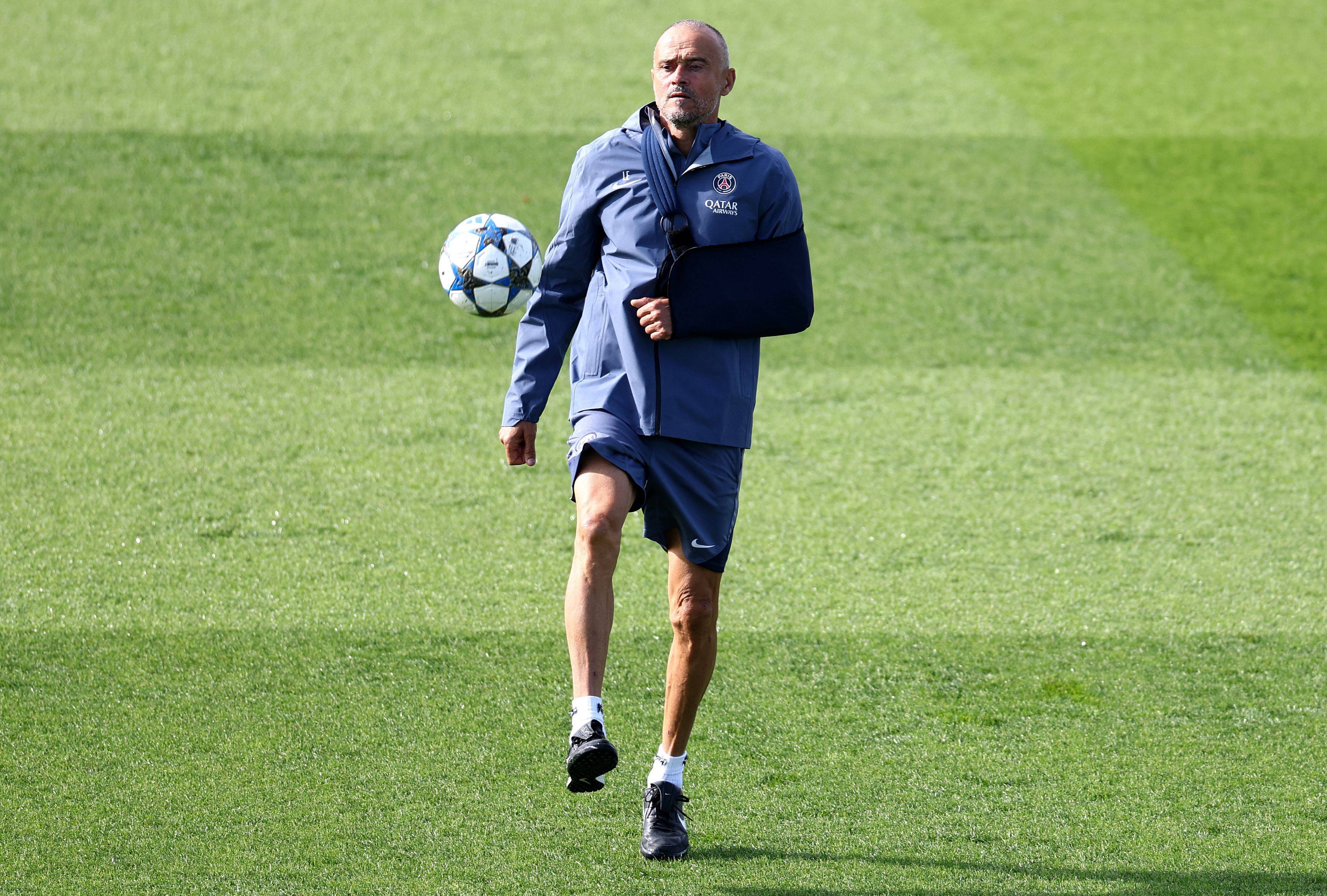 开云体育-关于巴黎圣日耳曼发布备战花絮，关键时刻再遭质疑，欧冠任务艰巨，细节决定成败的信息